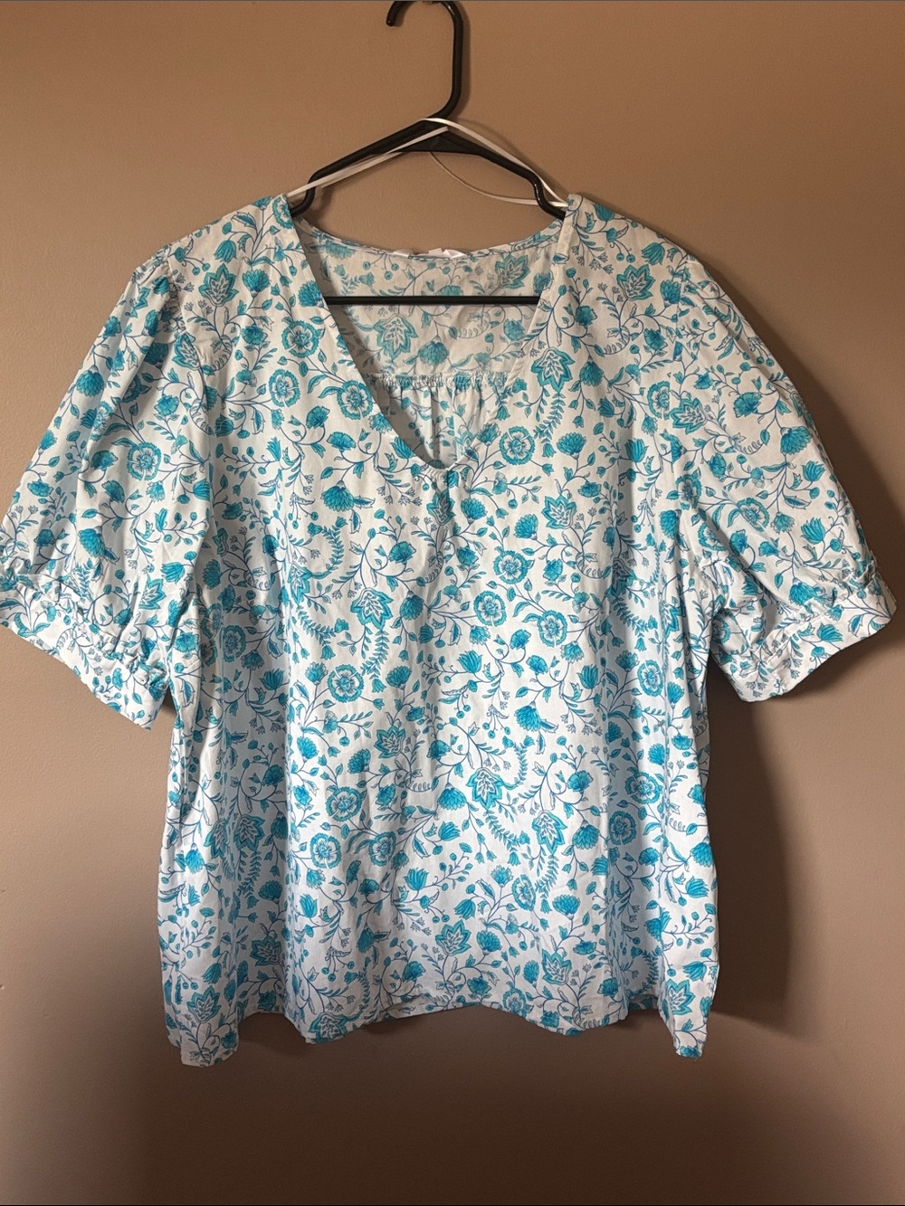 Draper James White and Turquoise Floral Puff-Sleeve Blouse